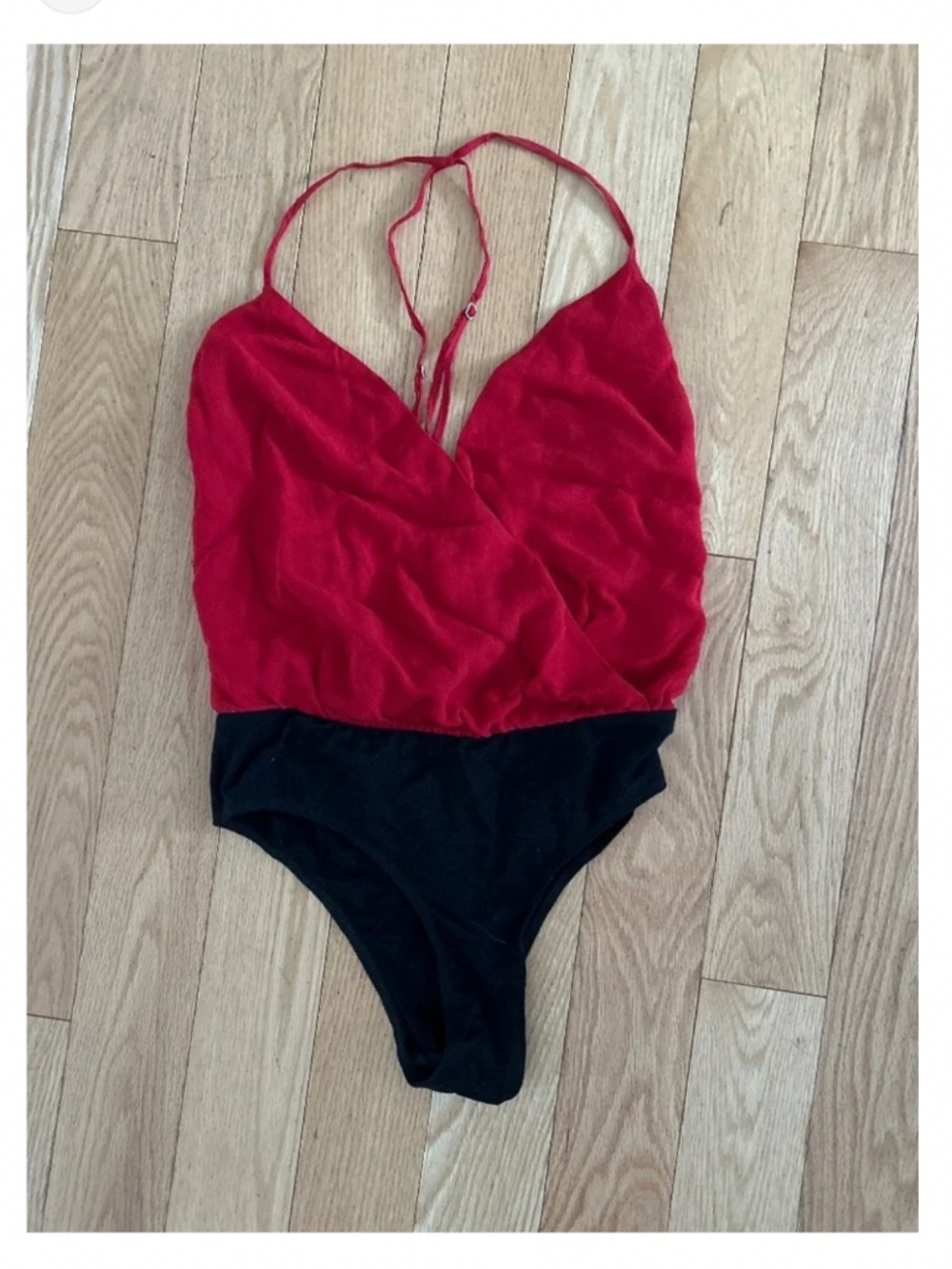 ❤️ stunning red tank top!! ❤️